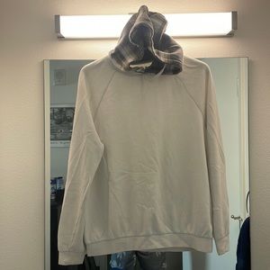 White hoodie w flannel hood